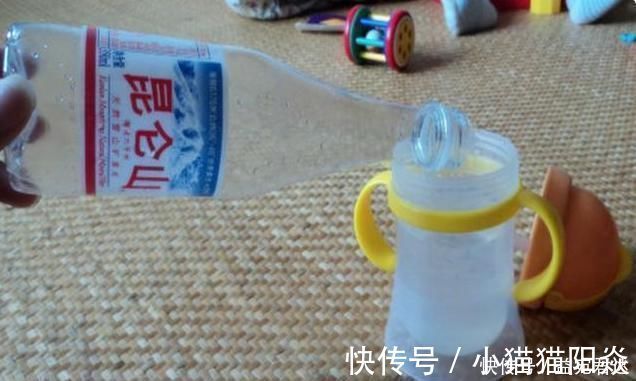 别再用这种“水”冲奶粉了,不仅流失了营养,还会给孩子带来疾病