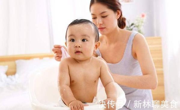 陌生的人|宝宝见到陌生人就哭?当宝宝进入“认生期”,父母要注意这3点