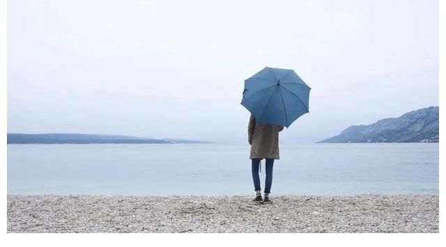 高估|知名男主持1组饭局私照流出，打脸多少人：不要高估你的人脉
