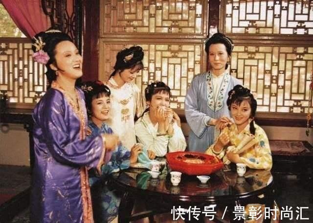 宝钗@红楼梦中高级的“炫富”是什么宝钗和凤姐不懂，贾母和黛玉秒懂