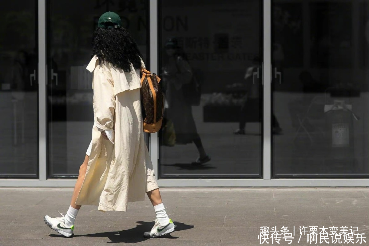 女人不管穿啥,建议少挑这3种“颜色”,显老没气质,被人说邋遢