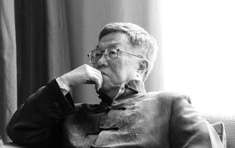 自称|结婚55年的妻子患癌病逝,王蒙立刻迎娶小20岁娇妻,自称一见钟情