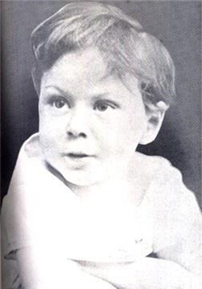 汉字$汉字存在缺陷?诺贝尔奖得主罗素一针见血:汉字有这三大缺点!