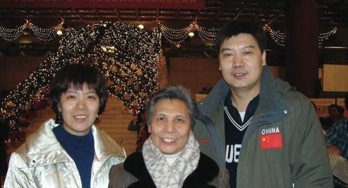 妹妹|国乒教练李隼亲妹妹,已改名入日籍,助力伊藤美诚