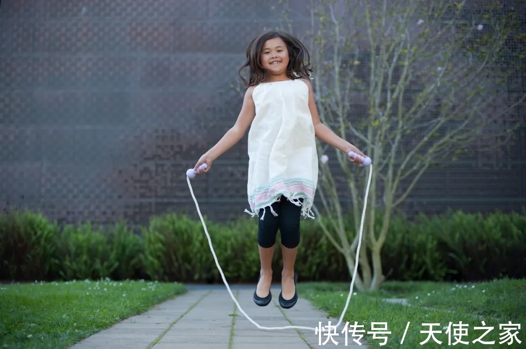 焦虑|牛奶当水喝?正骨长高?那些长个子的坑你信了几个