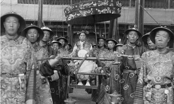 慈禧|慈禧唯一一次回娘家，毫无威严，嘘寒问暖，离家时含泪充满不舍