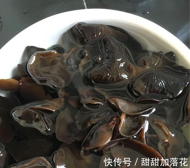 天冷了，不管有钱没钱，别错过吃这菜，入口即化，营养好消化！