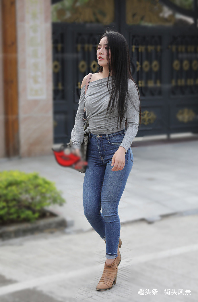 融合度 时尚潮流的微胖女生,搭配牛仔裤更有女人味,让人过目不忘!