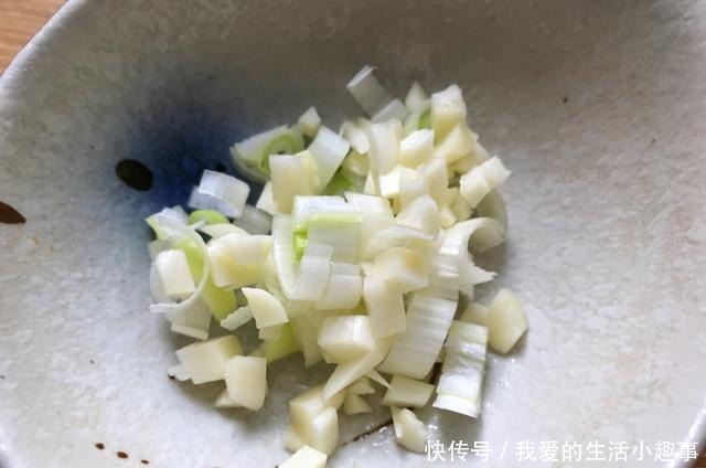 香菇和它一起炒,开胃解馋特过瘾,绝对让你多吃几碗米饭