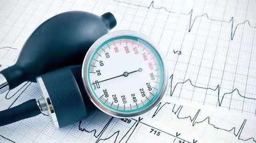 心脑血管病|血压刚超过140/90，要不要用降压药？如果是六七十岁的老年人呢？