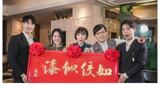 小S新节目邀请黄子佼,重提“旧情”让网友反感,有炒冷饭的嫌疑