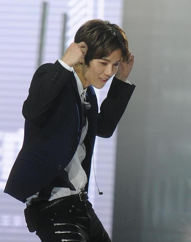 感慨|综艺节目《哈哈哈哈哈》中,明星体验普通人的生活,感慨生活不易