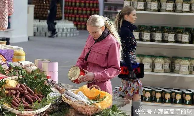 秀场|在华丽的时装背后,那些极具创意的秀场场景设计(上)