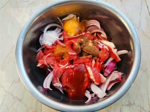 实惠|周末午餐,给老婆做的东北烤肉,解馋又实惠,比烤肉店吃着过瘾