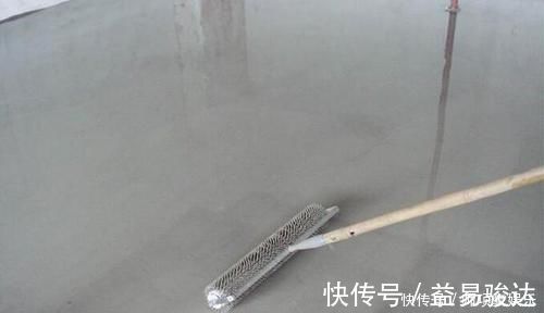 水泥|试试家里不铺瓷砖了，头次见有人做全屋水泥地，太聪明了