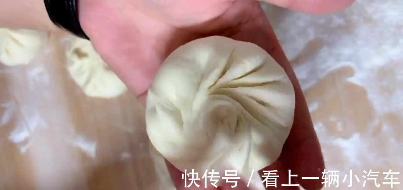 厨师教你做豆角猪肉馅包子,过程详细通俗易懂,松软香甜皮薄馅大