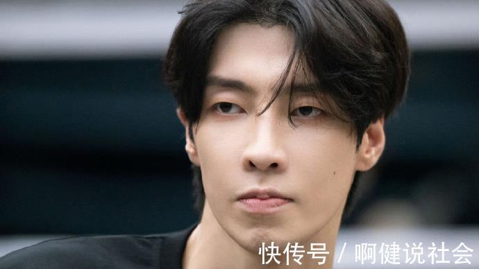 张晋组|《哥哥》中的3个全能选手，2人始终是队长，1人情绪不稳备受争议