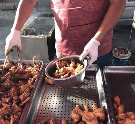 顾客|乡村版“肯德基”15元1斤,收入让邻居眼红,顾客大多是小朋友