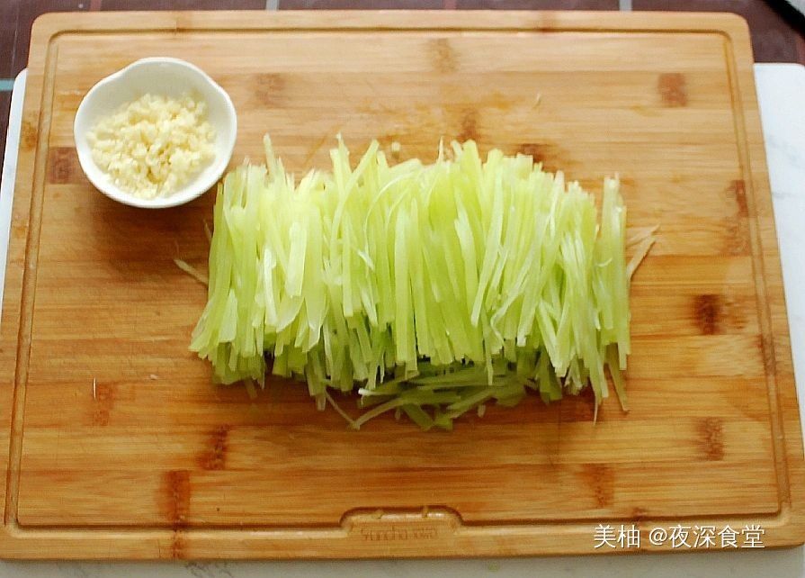 春天多吃此菜，“微量元素”是水果的好几倍，4元一斤，太值了