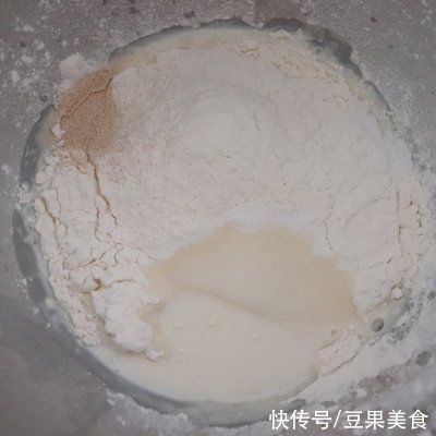 美味不用等，紫薯小花面包五分钟就能上桌的美食