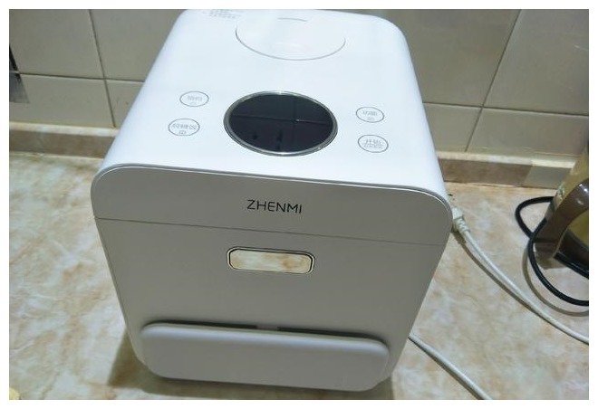 母子二人的午餐,妈妈吃的低脂,宝宝营养,晒到朋友圈,获赞无数