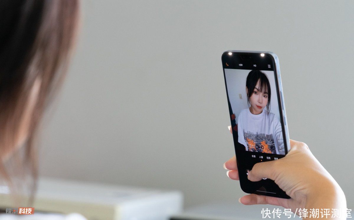 系列|vivo S10 Pro图赏：光致变色，打造专属于你的个性后盖