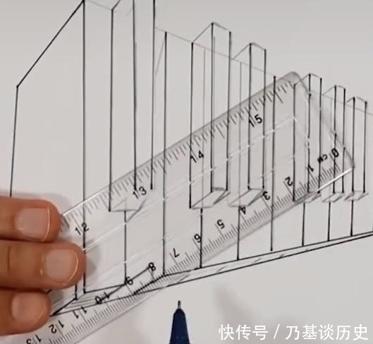 钢琴$美术生画悬浮钢琴,被吐槽在吹牛皮,作品完成后:惊艳了全场