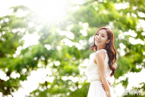 为什么刚洗完脸,感觉皮肤很光滑,没过多久毛孔就粗大