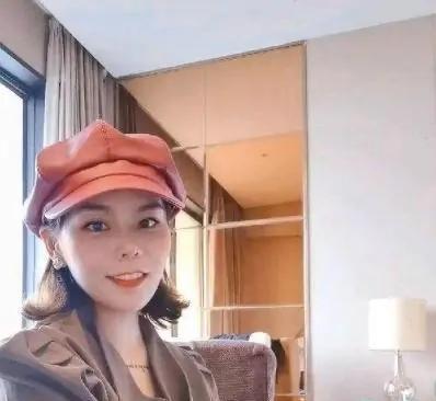 借口|许敏讲述:养子曾多次借口推脱不过户房产