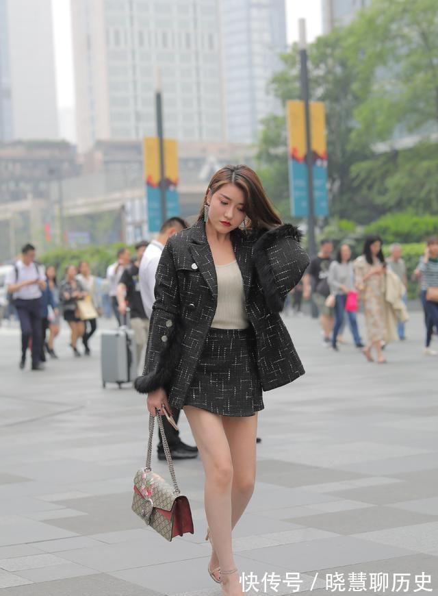 穿搭 美女姐姐穿搭极大地改善了整个人的气质,彰显了职业女性的精致感