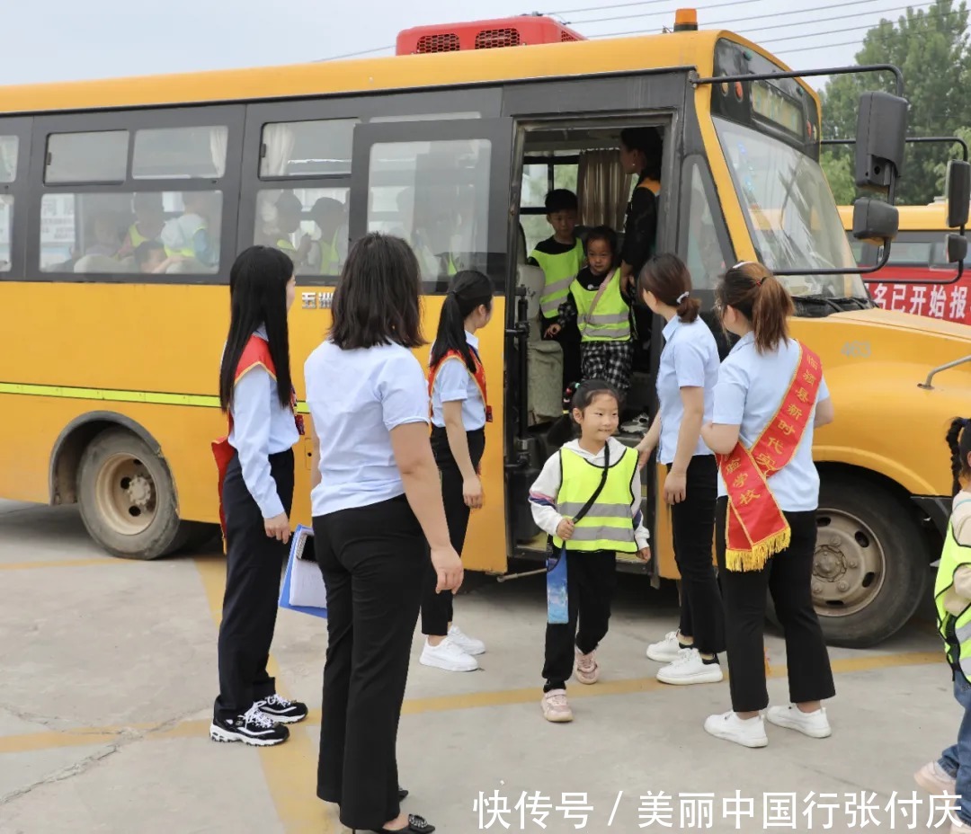 幼儿园|临颍县新时代实验学校2021年春“幼儿园一日游学观校”活动