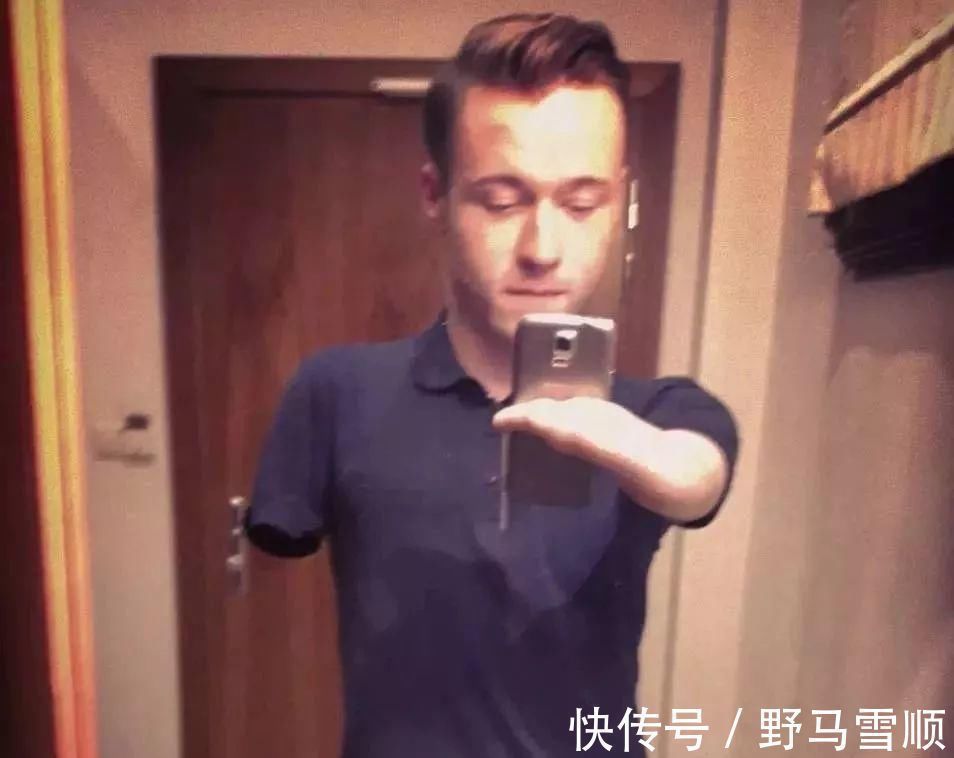 维也纳$身残志坚:没有双手的他,画出令人惊叹的铅笔肖像