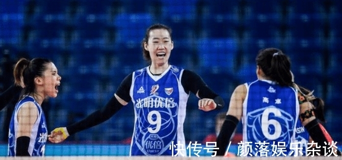 冠军|女排又一冠军主攻正式退役!身高1米92年仅27岁,王宝泉要难受了