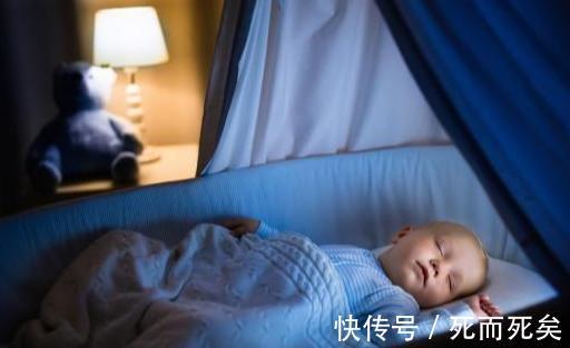 安全感|孩子刚满100天,宝妈无奈哭诉:早知道前3个月我就抱他睡了!