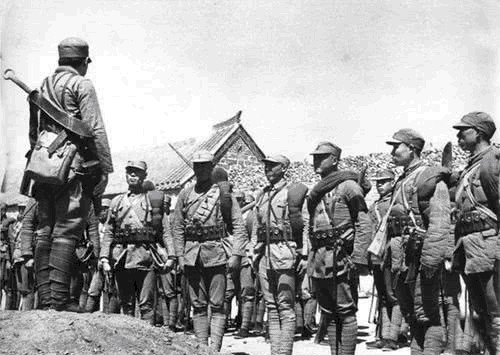 韩复榘|此人当了军长,任命儿子当团长,军长秘密潜逃不带儿子,儿子无奈率部起义