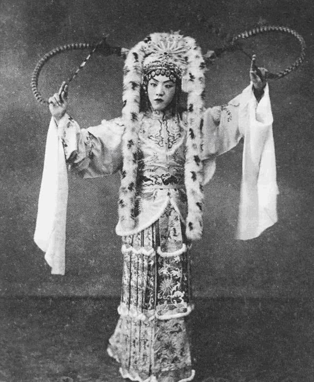 女秘书|无法重拍的瞬间，穿校服裙子的林徽因像校花，图5陪伴张学良36年的女秘书