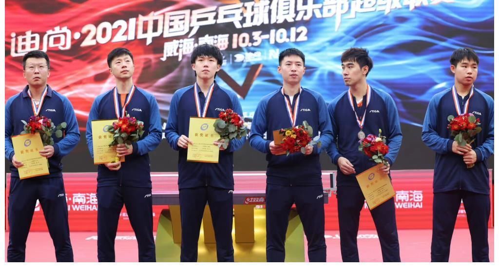 乒超|小胖樊振东太高兴了!刘国梁为国乒召回左手老将周雨备战世乒赛