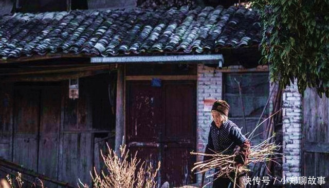 江西老人吃咸菜穿破衣，生病也不花一分钱，留下一大笔钱作何用