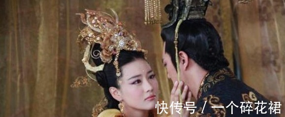 被評委質疑假唱,素人選手開口驚艷全場,評委:你是不是放的唱片