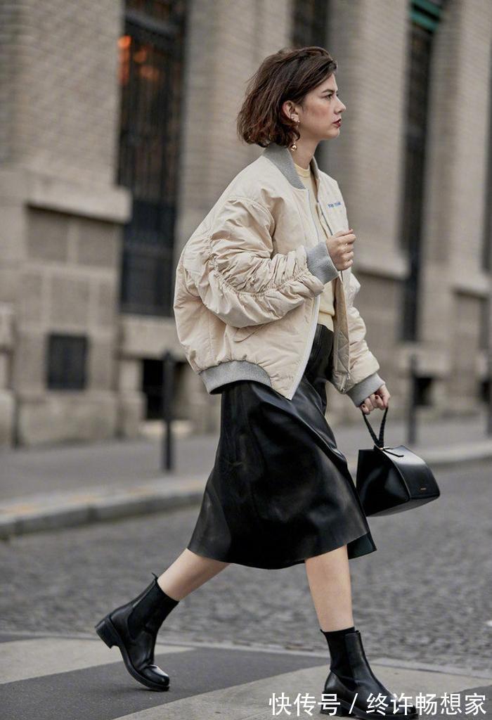 身材 谁说皮裙难驾驭教你根据身材来穿搭,不仅显瘦还很潮,快学起来