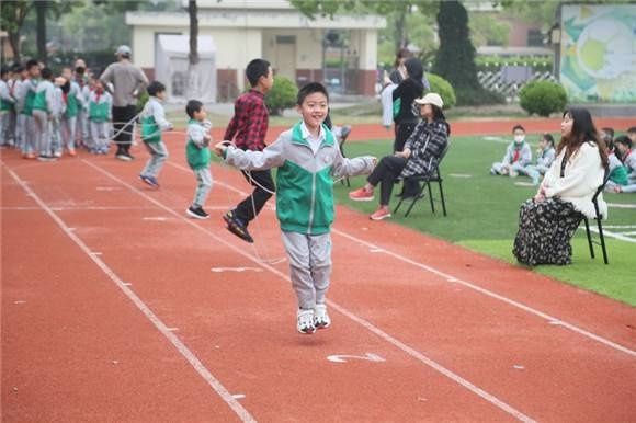 [闵行]康城实验学校:快乐校园 “绳”采飞扬-2020学年踢跳比赛活动