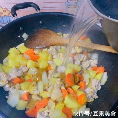 经典|#圣迪乐鲜蛋杯复赛#快手晚餐 经典便当 咖喱鸡腿饭