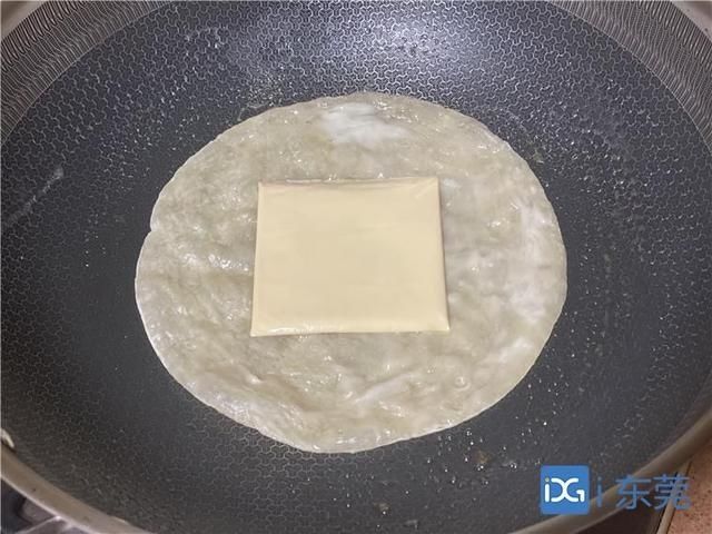 买包手抓饼 就能拥有豪华版煎饼早餐