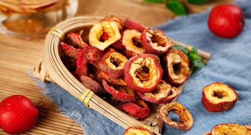 胃酸|胃总是胀气，经常酸酸的，那这4类食物不宜多吃