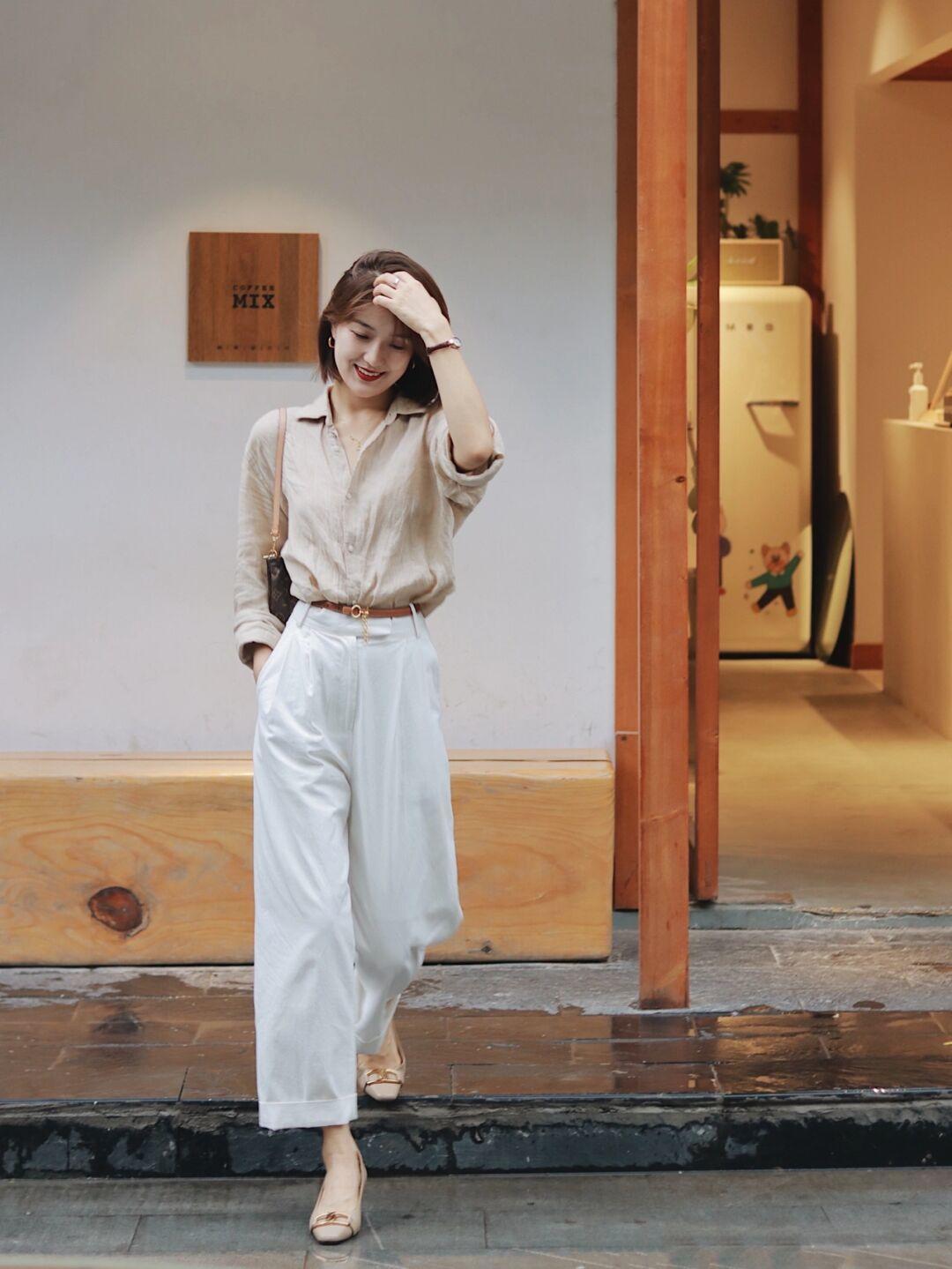 西装外套|秋冬不费力穿搭,格纹西装+黑色铅笔裤,高级又时尚!