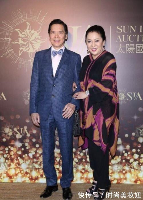 搭配 向太真的太会打扮了,穿“7万”羽绒服配长靴,高级洋气又气质