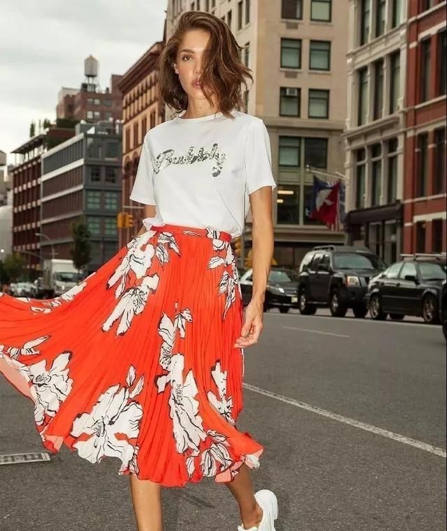 轻松|衬衫怎么穿出时髦感学三木时尚穿搭,告别土肥圆轻松