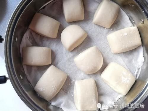 白糖|蒸馒头,除了酵母和白糖,多加1样,面团20分钟发好,馒头松软又好吃