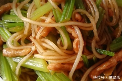  口口、香喷喷，东北那块，孩子最喜欢吃的一道菜，堪比大鱼大肉