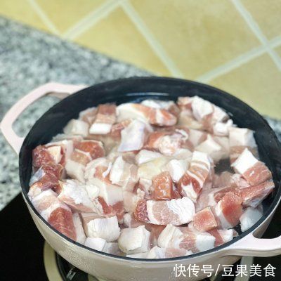 年夜饭｜连汤汁都不会放过的红烧肉卤蛋